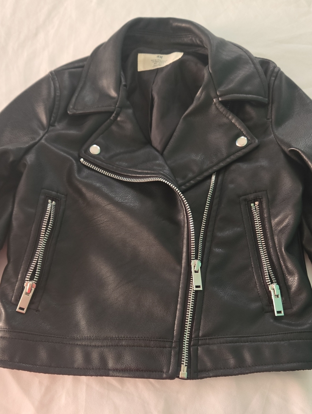 H&M - Picture 2 of 5